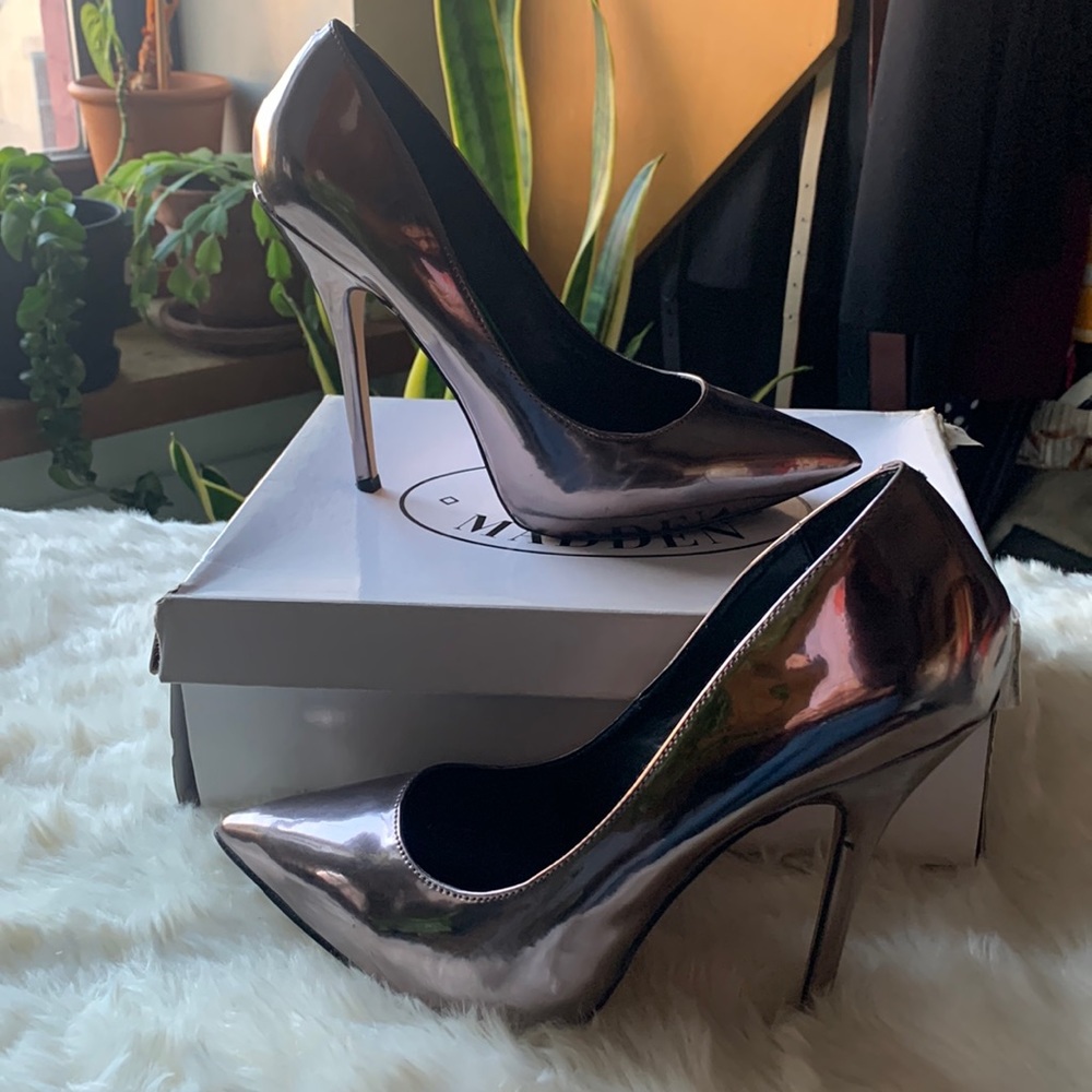 Steve Madden metallic heels - size 9 women